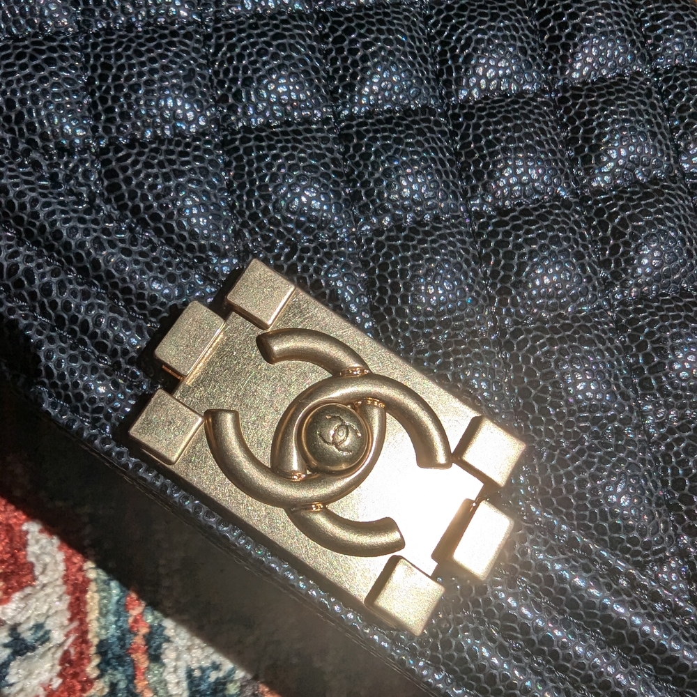 Authentic Chic Black Quilted Chain Bag - Picture 2 of 10